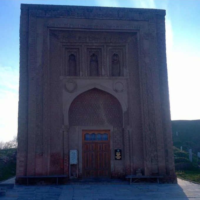 “Аrabota” maqbarasi